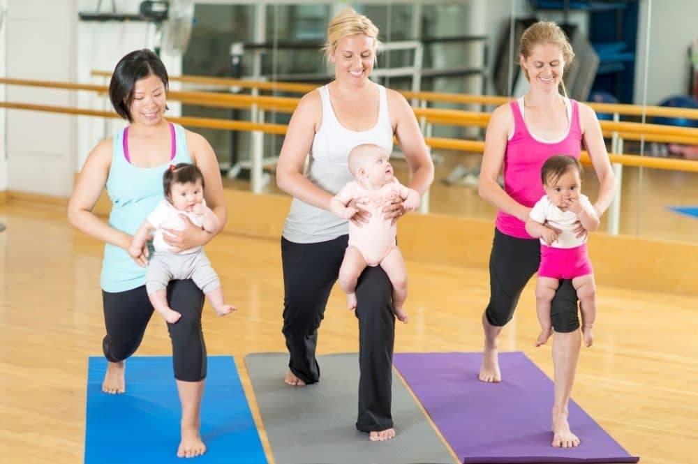 Bauch-Beine-Po mit Baby